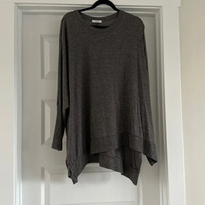 Super soft grey sweater w/side slits